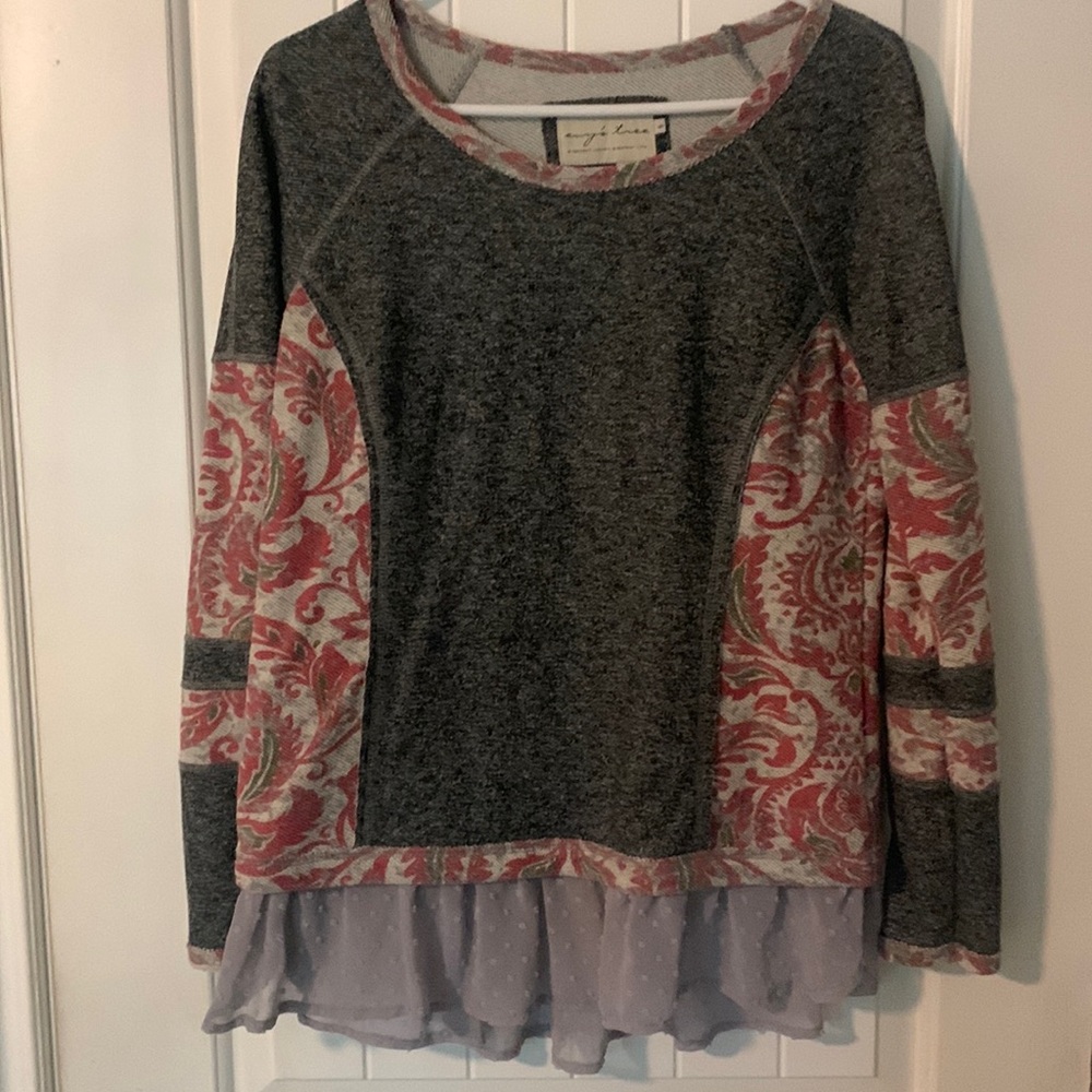 Evy’s Tree sweatshirt - size Small